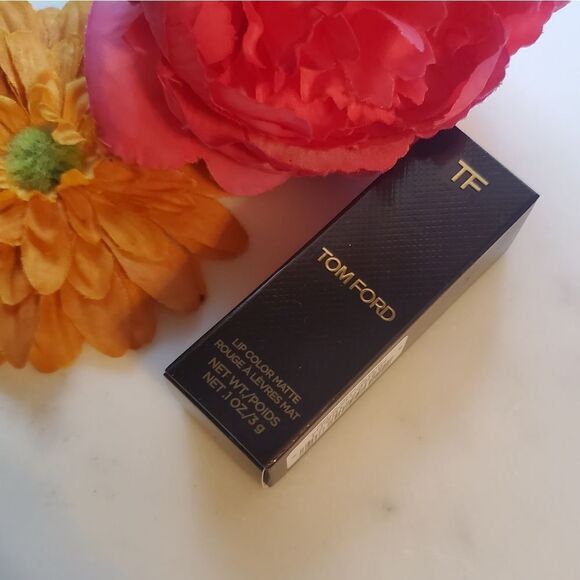 Tom Ford Matte Lipstick in Steel Magnolia (Neutral dusty Mauve) - Picture 12 of 16